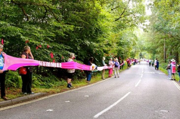 Peace activists roll out Enormous pink scarves in UK (Seven Miles Long!) and US